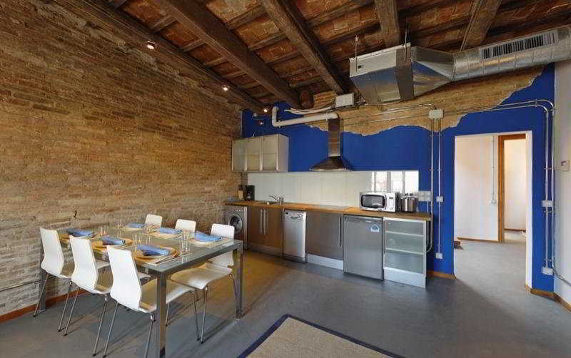 Visit-Bcn Cosmopolitan Apartments Barcellona Esterno foto